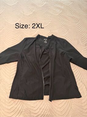 Woman’s 2XL scrub jacket